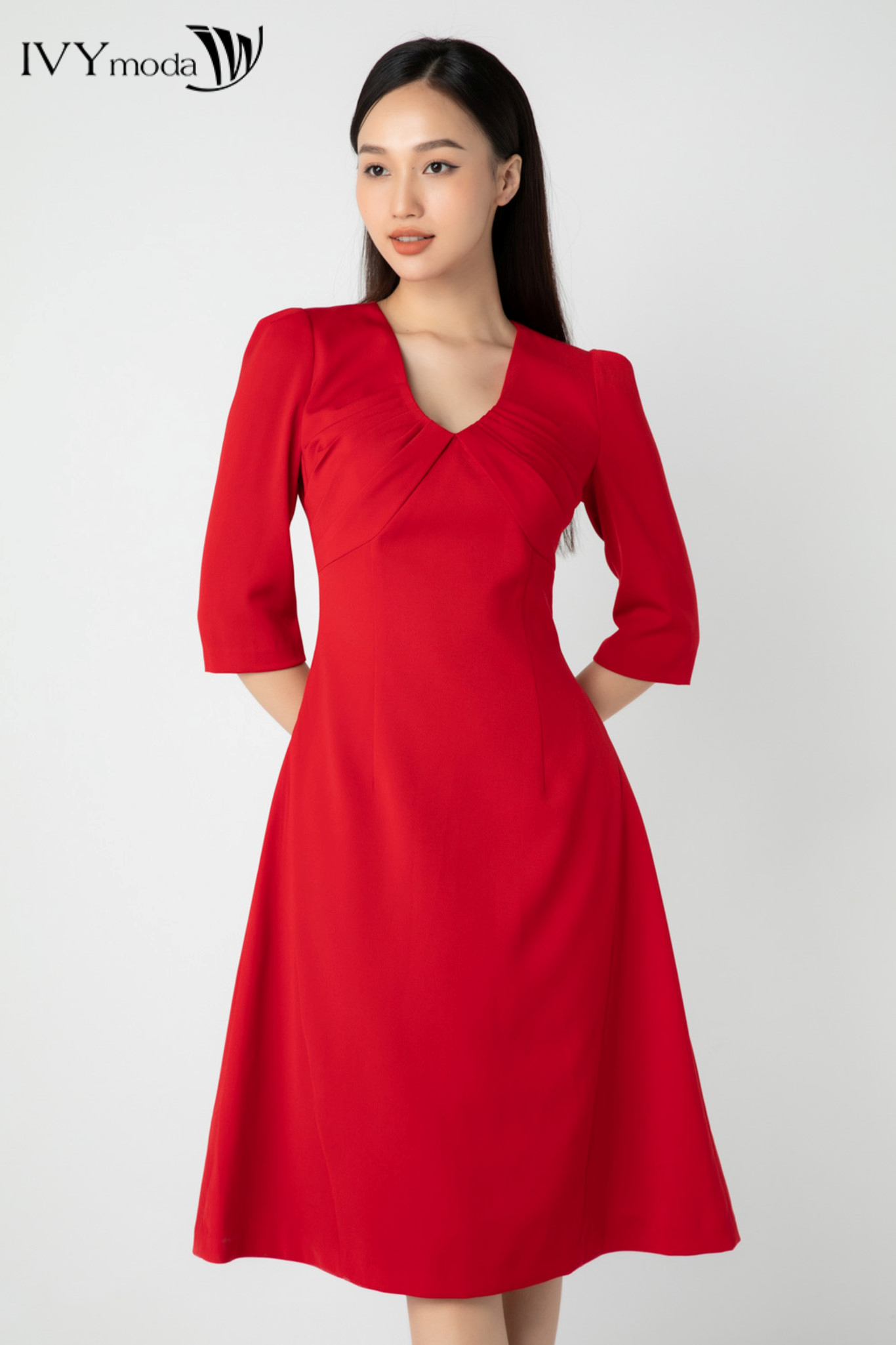 [ Nhập mã LAZSOCIAL10 - Giảm 20% tối đa 99K đơn 199K ] Đầm lụa dáng chữ A IVY moda MS 48B9021