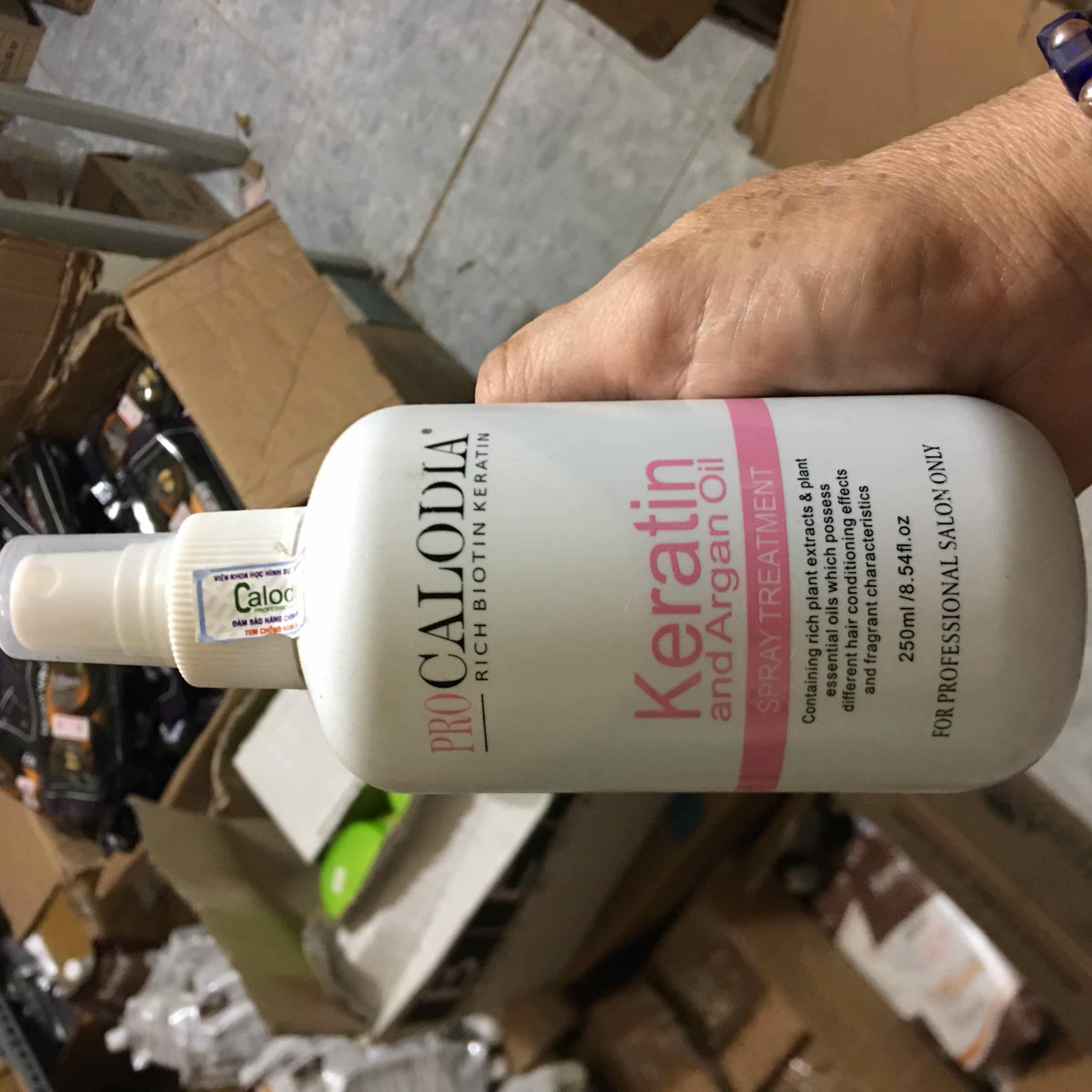 [HCM]Xịt dưỡng tóc Calodia Keratin Spray siêu mềm mượt 250ml