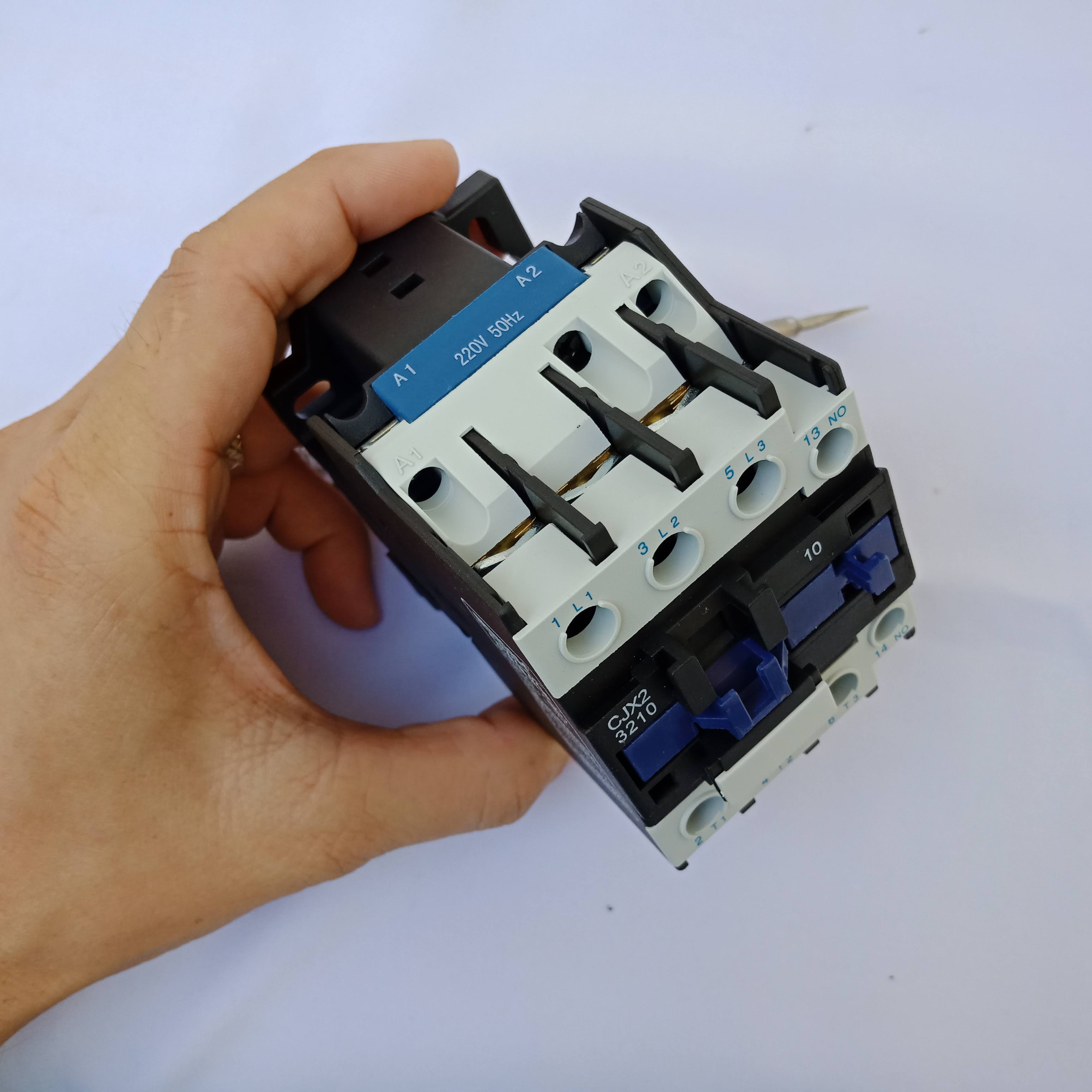 CJX2 - Khởi động từ 3 pha 32A / 18A Contactor 3 pha