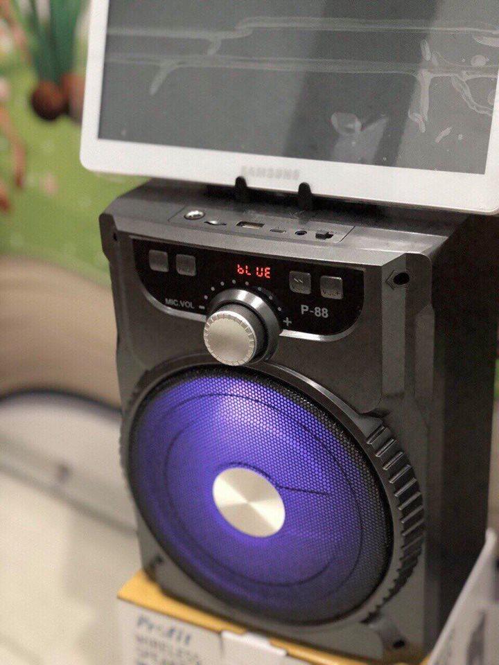 Loa Bluetooth Karaoke Xách Tay Di Động P88 (Tặng Kèm Mic)