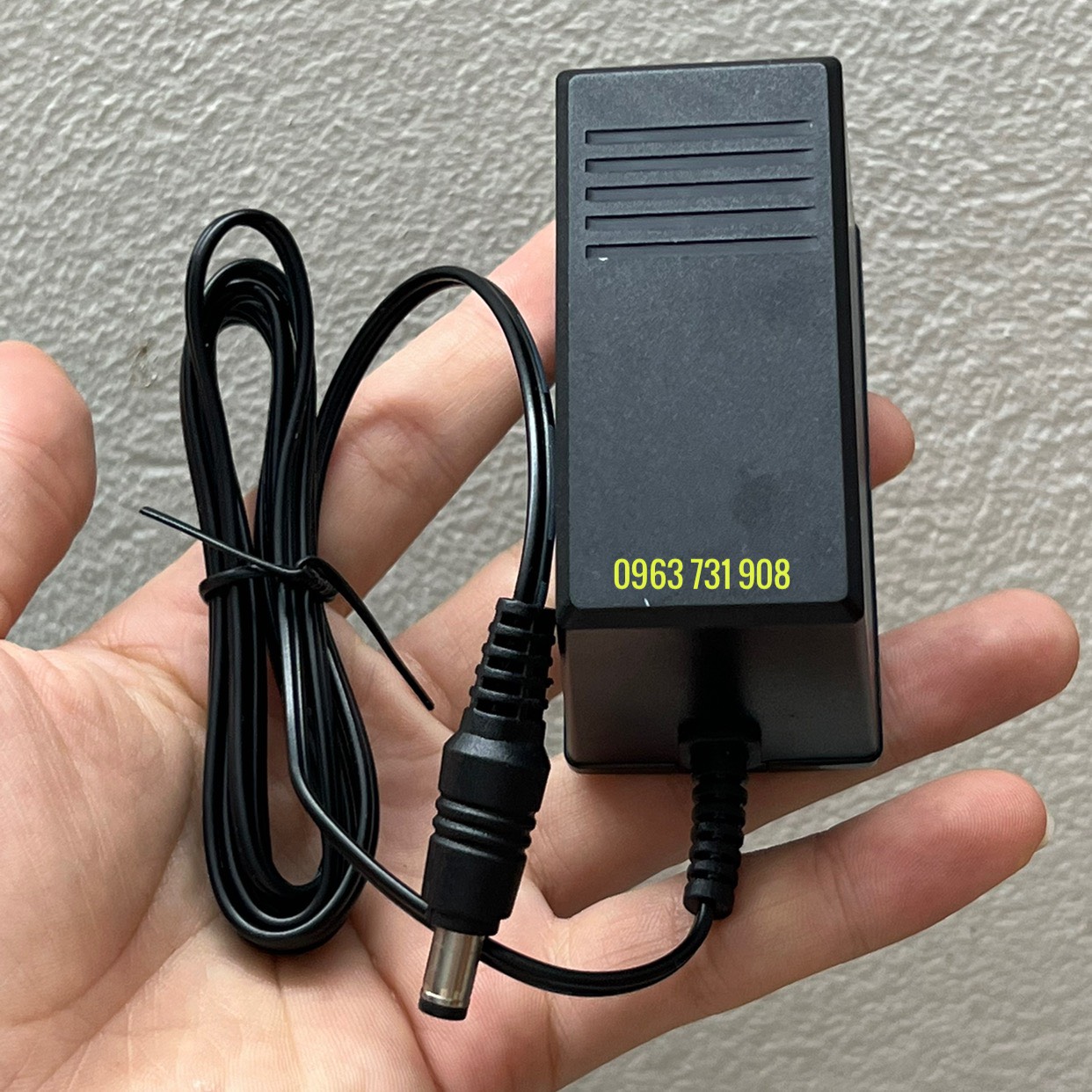 Dây nguồn đàn yamaha 12V chính hãng