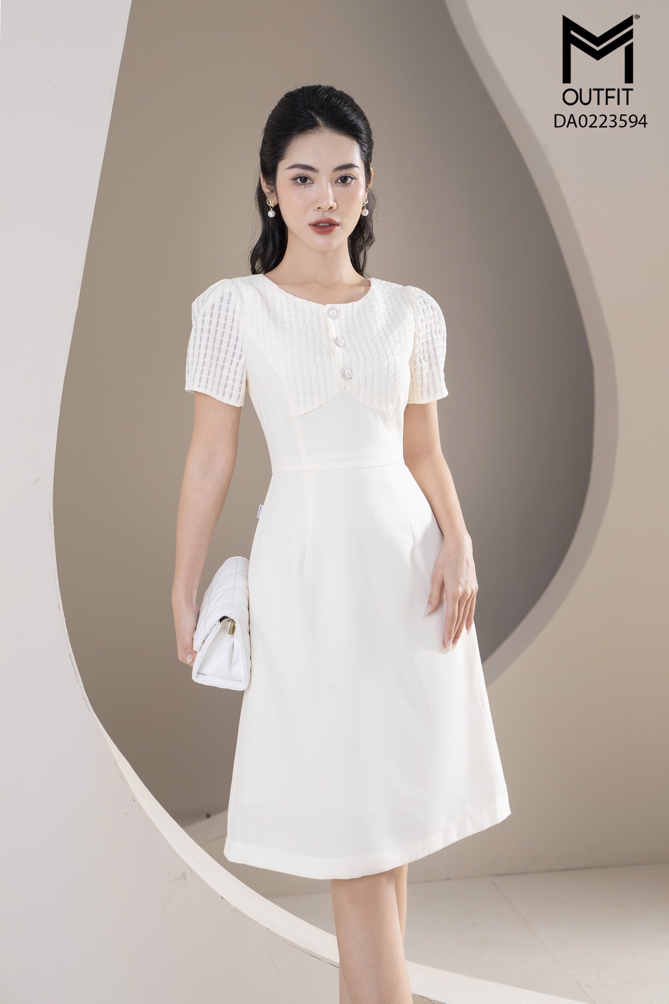 Đầm dáng A, nẹp bong đính cúc TT
