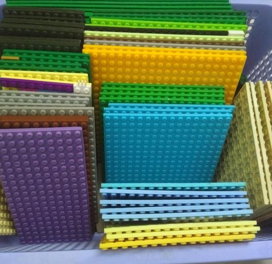 Đế xếp hình non lego