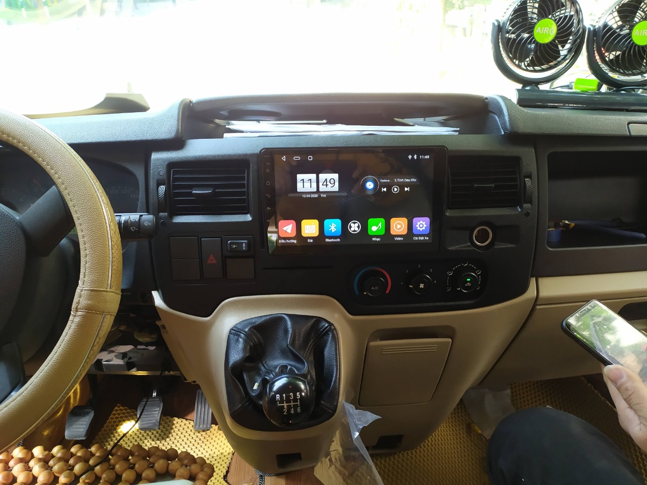 Mặt dưỡng màn hình android cho xe FORD TRANSIT