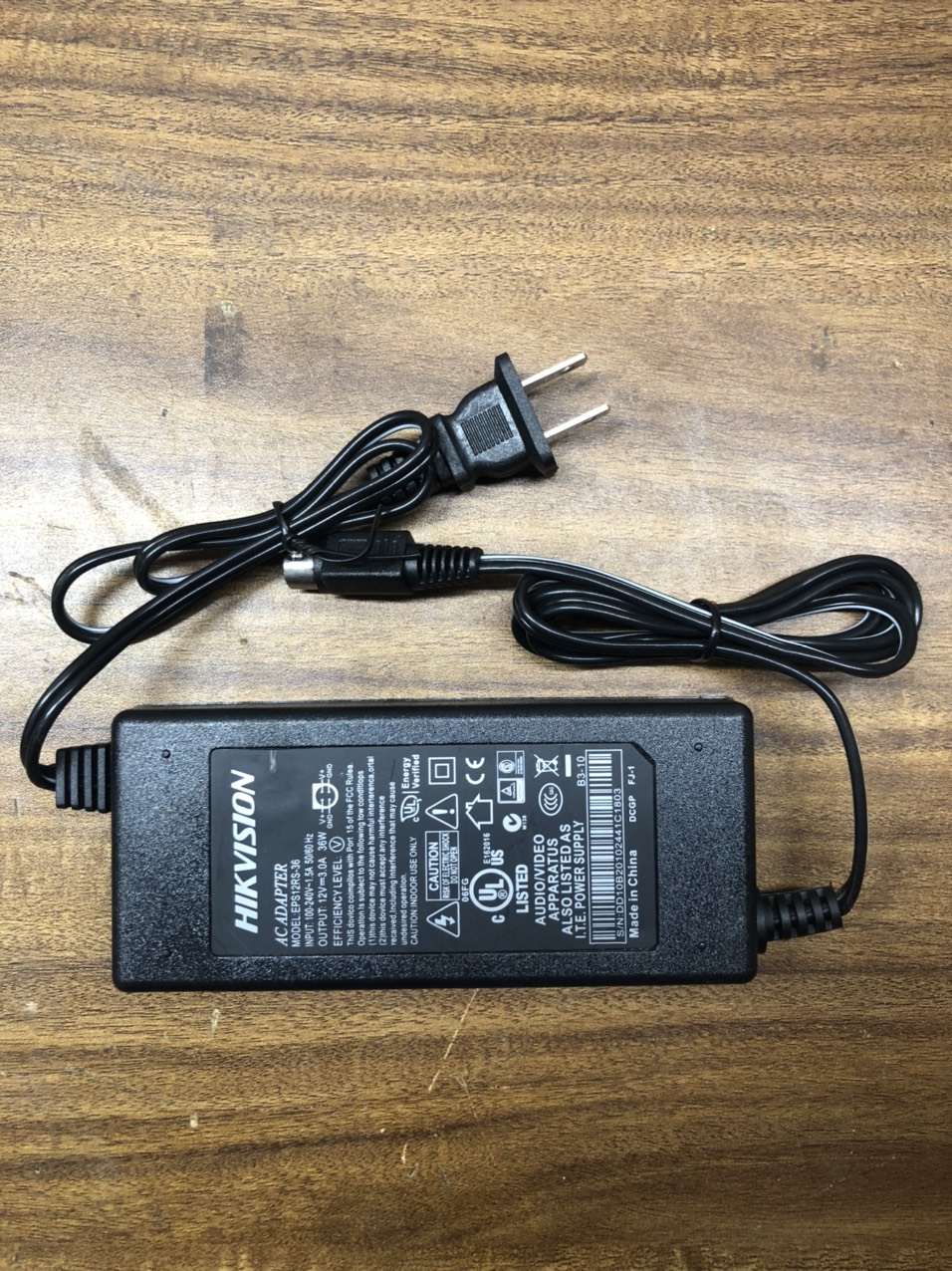 [Giá hủy diệt] [Ảnh thật] Adapter bộ chuyển đổi nguồn 12V-2A 4 chấu (chuyên đầu ghi hikvision) (bh 12 tháng)