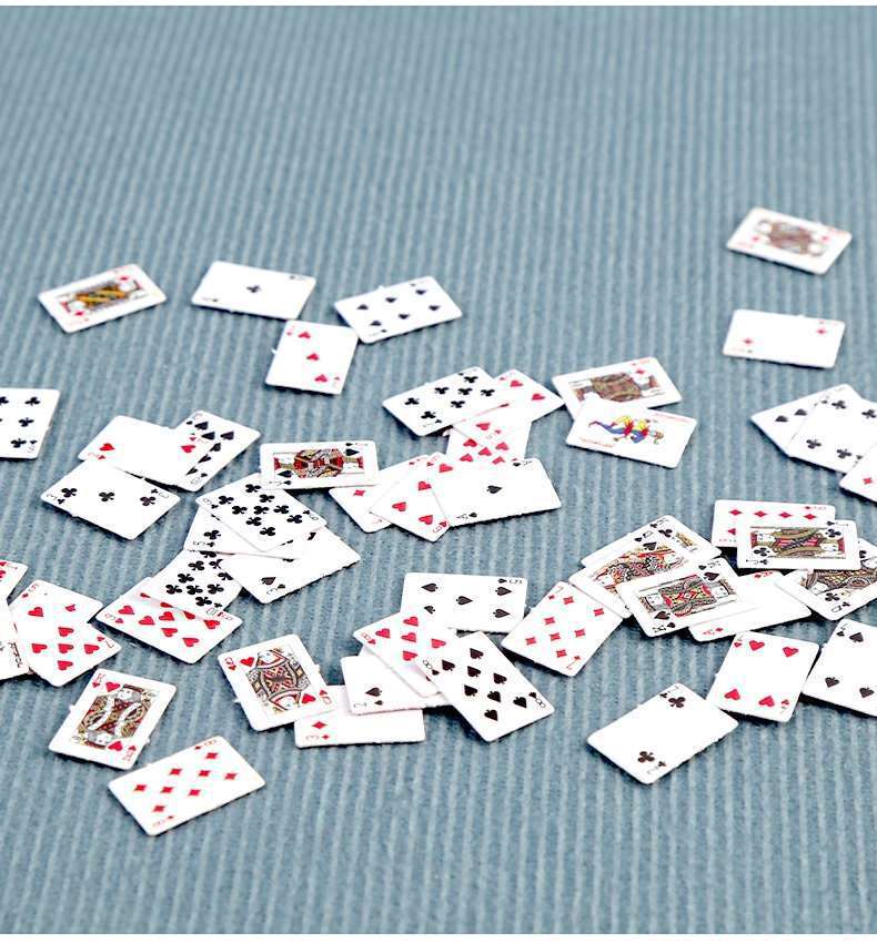 BỘ BÀI SIÊU MINI 54 LÁ (KỂ CẢ 2 LÁ JOKER), 1.5CM