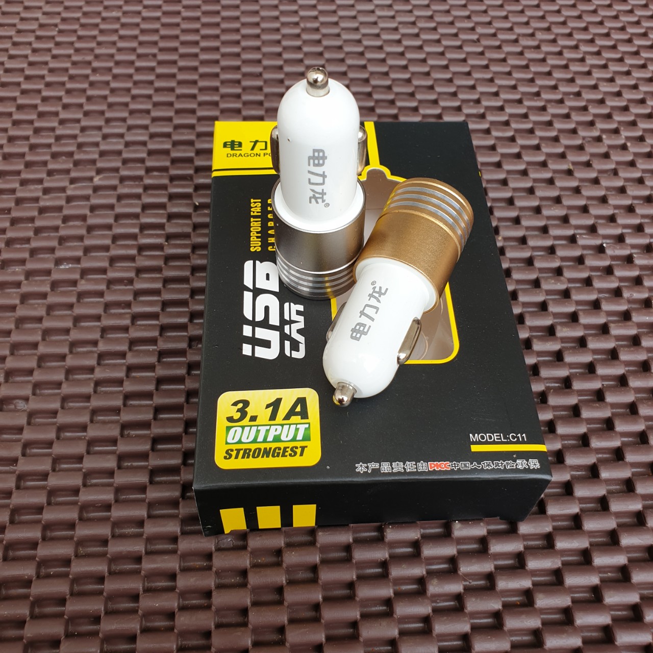 Tẩu sạc xe hơi 2 cổng USB 3.1A