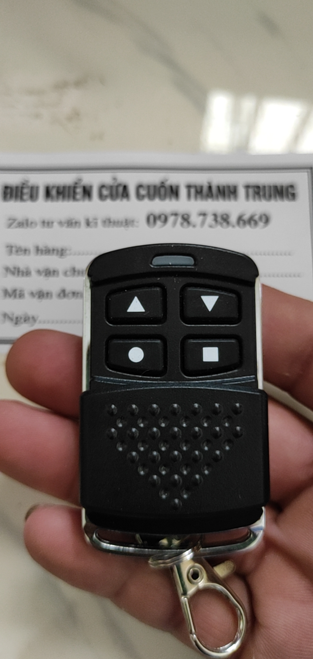 Điều khiển Cửa cuốn Austdoor MÃ NHẢY Tần số 315 Mhz chống sao chép