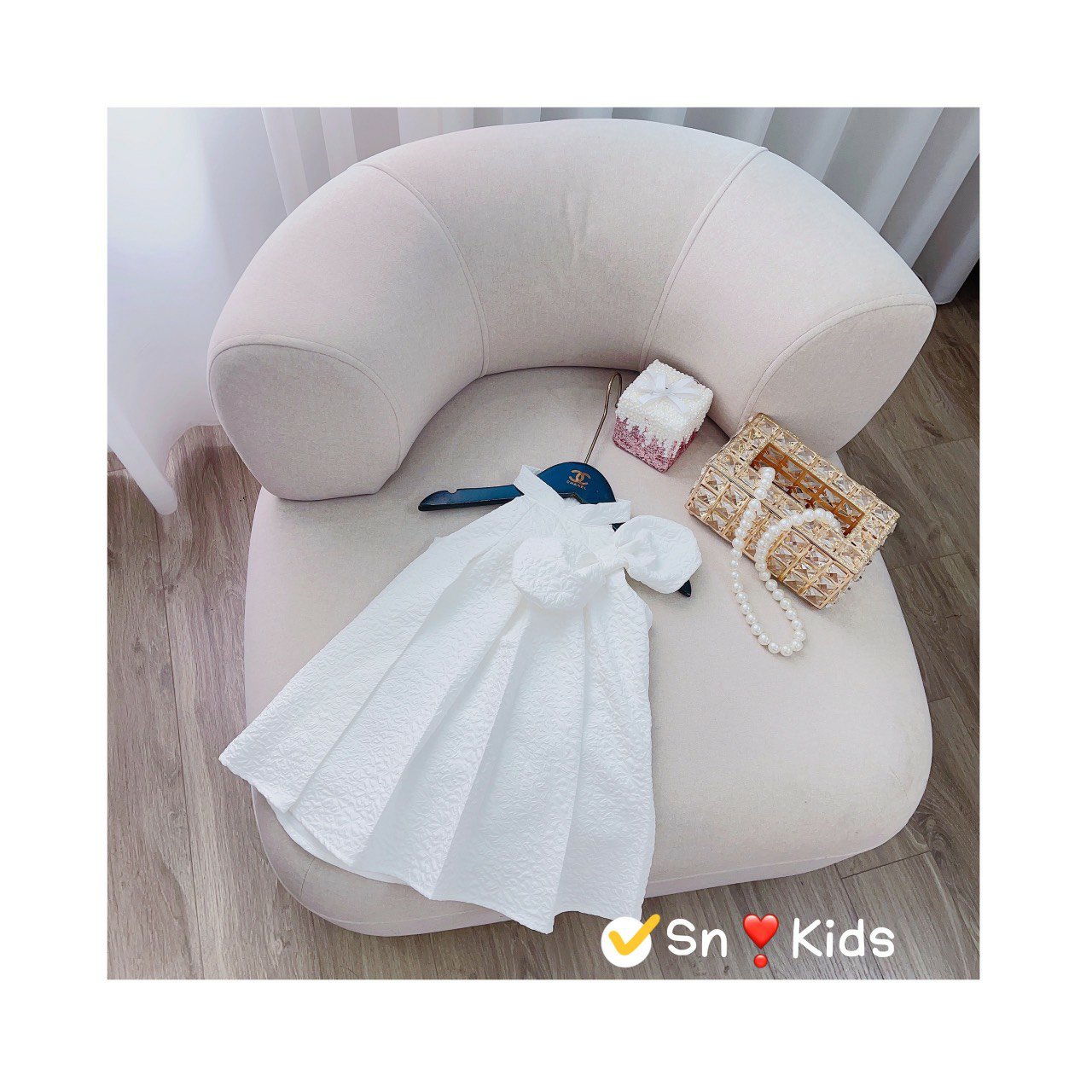 VÁY XỐP CỔ YẾM NƠ LỆCH VAI (10-30KG)