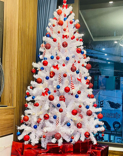 cây thông noel màu trắng 1m8 - Cây thông giáng sinh màu trắng - Cây thông noel đẹp