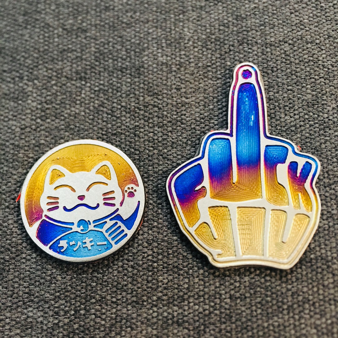 COMBO 2 TEM TITAN MÈO CHIÊU TÀI VÀ TEM NGÓN TAY ĐỘC ĐÁO TRANG TRÍ XE MÁY