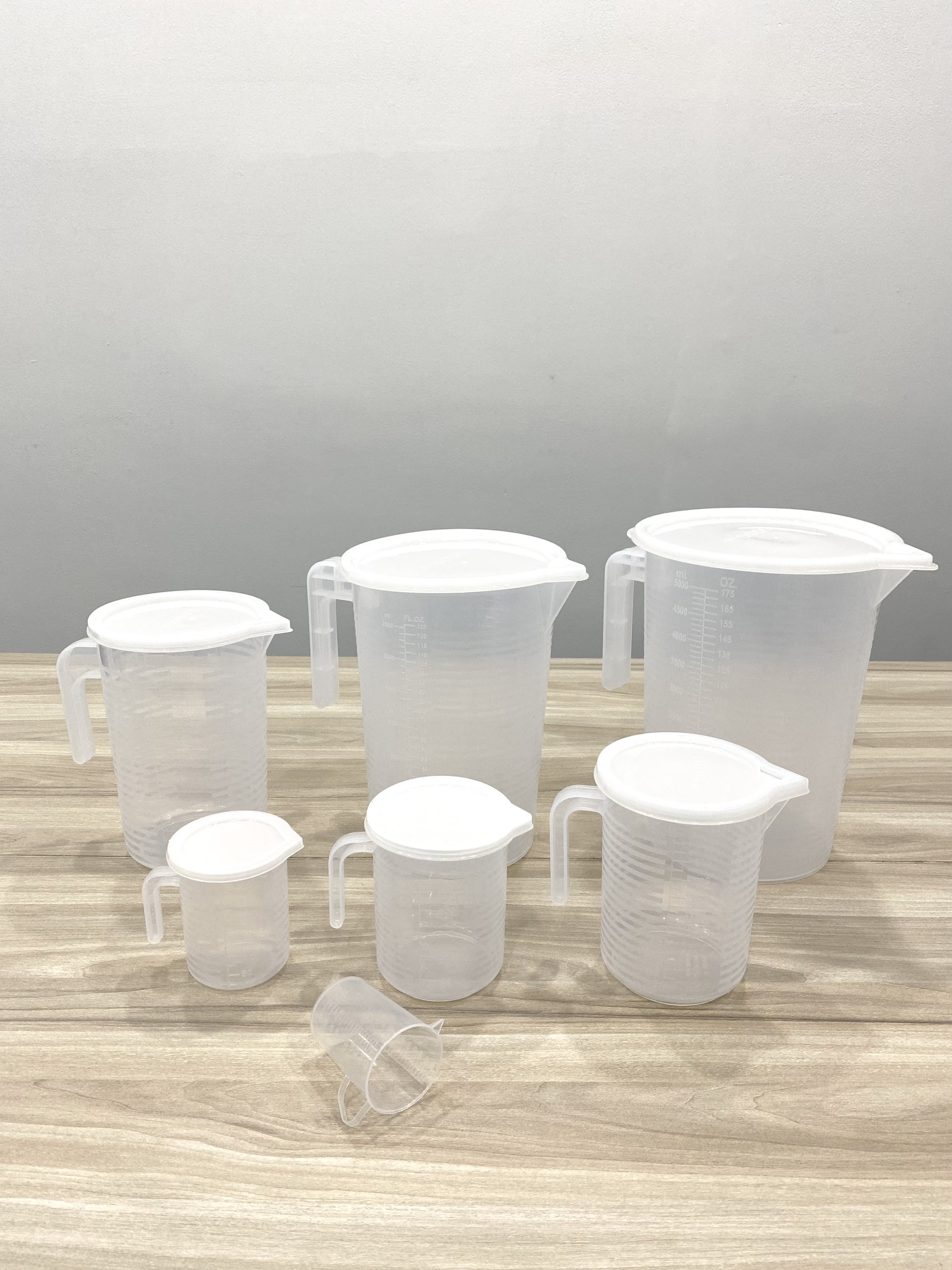[HCM]Ca Nhựa Chia Vạch Kèm Nắp Ca Đong Nhựa Có Vạch Có Nắp