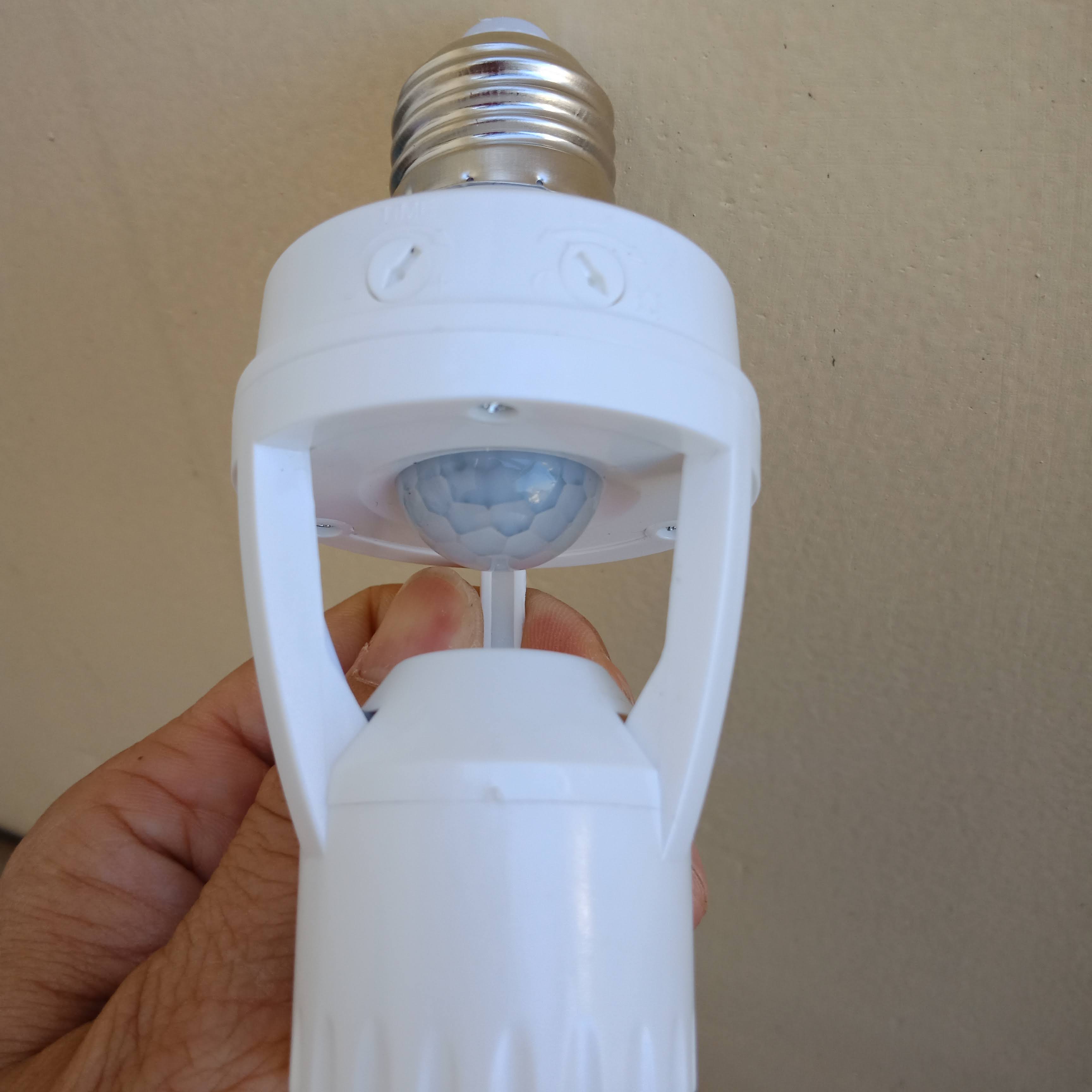 Đui Đèn Treo Cảm Ứng QY - E2701 - Đuôi đèn tự động