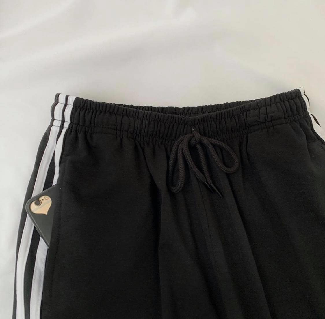 [YoloBoutique] QUẦN THUN 3 LINE ỐNG RỘNG (ĐEN, XANH, TRẮNG)