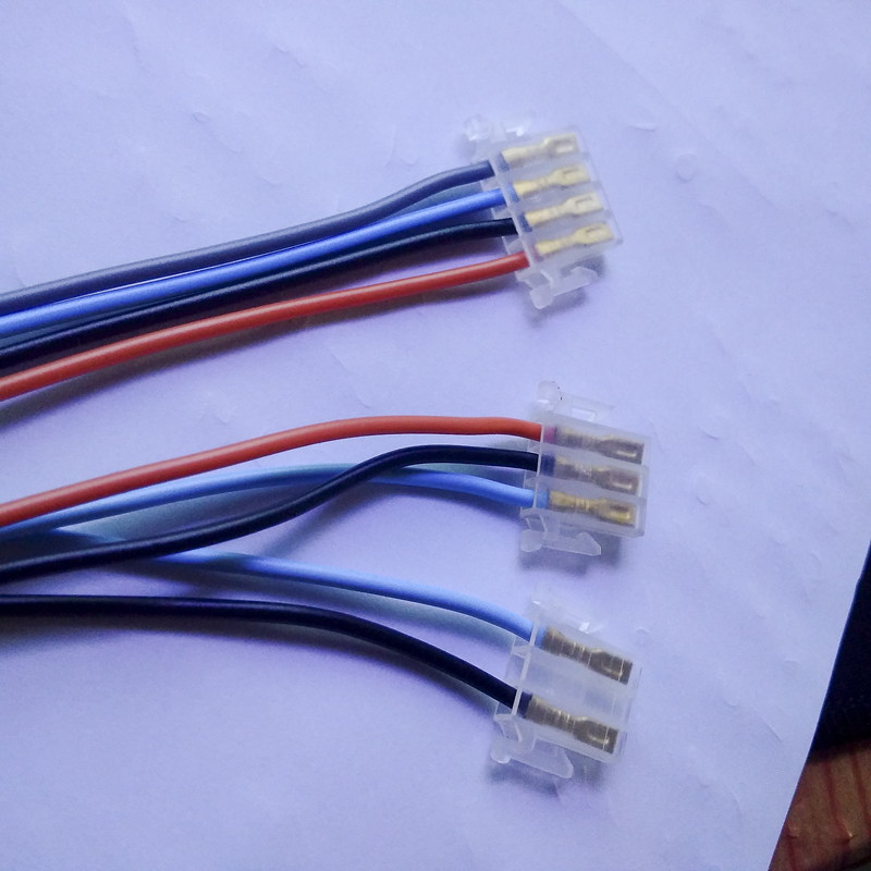 Jack cắm nút công tắc xe máy (2 chân, 3 chân, 4 chân tuỳ chọn mua)