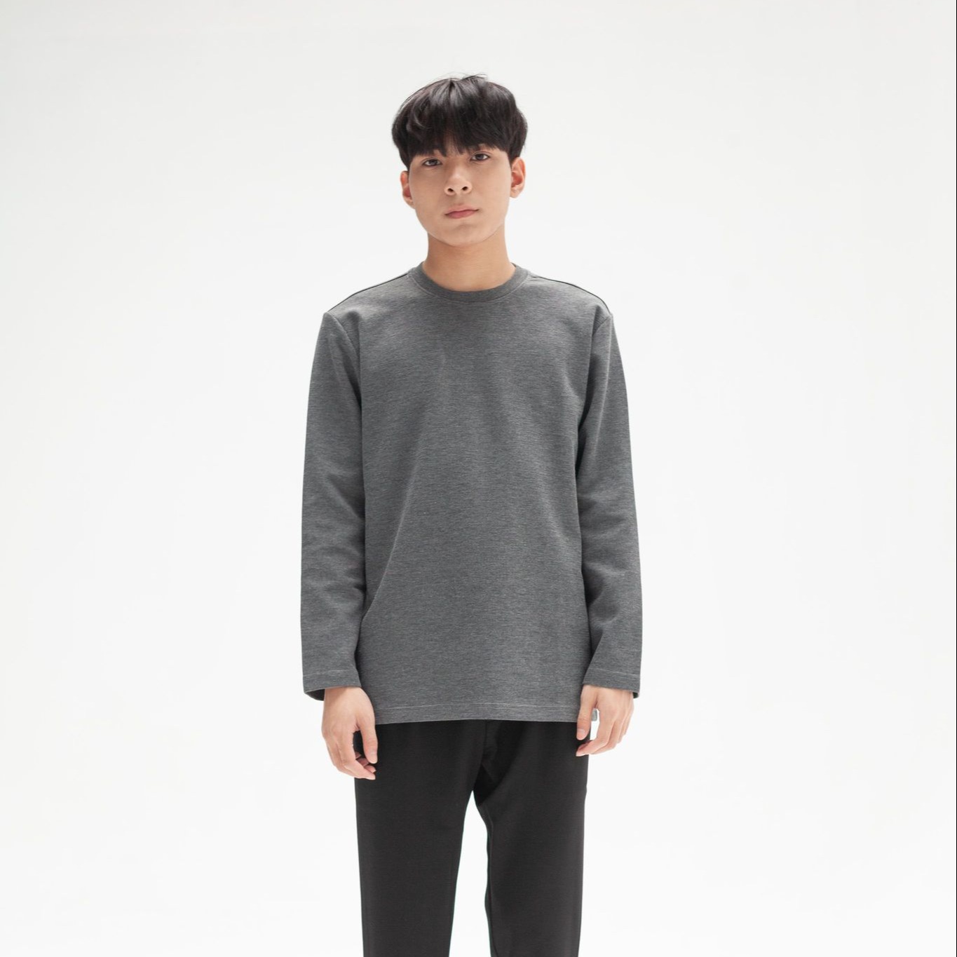 Áo Nỉ Dài Tay Look Max Sweater