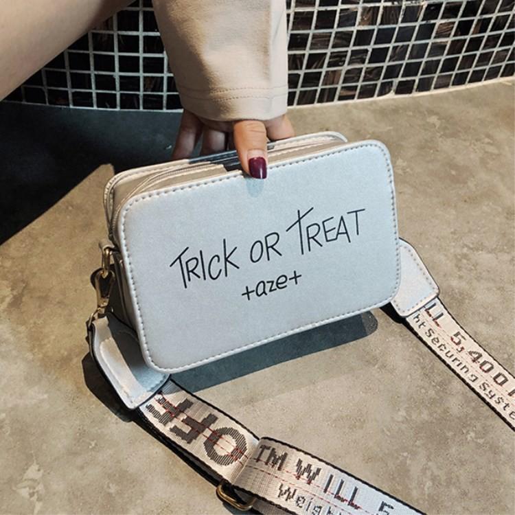 Túi xách thời trang Trich or Treat