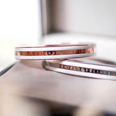 Vòng cuff titanium thời trang - Vòng tay dw - Bảo hành 12 tháng [KHÔNG BAO GỒM HỘP]