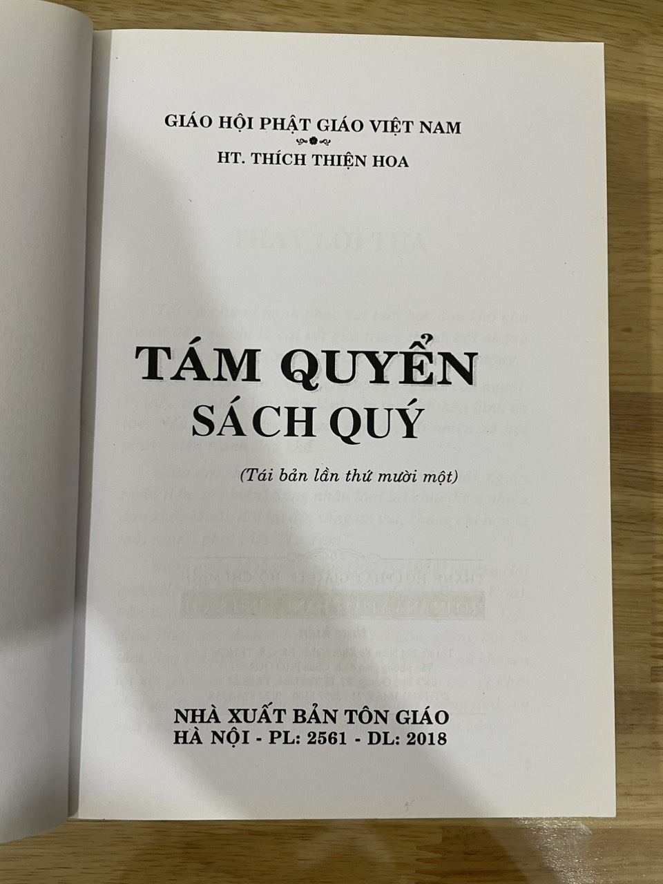 Tám Quyển Sách Quý