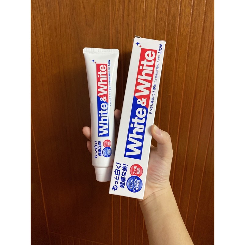 Kem đánh răng White & White Nhật Lion 150g