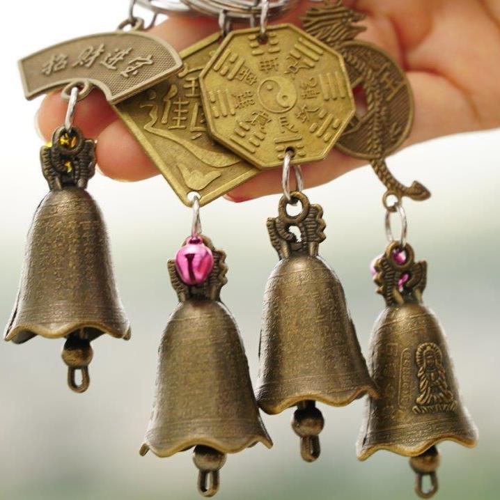 Móc khóa chuông đồng phong thủy may mắn