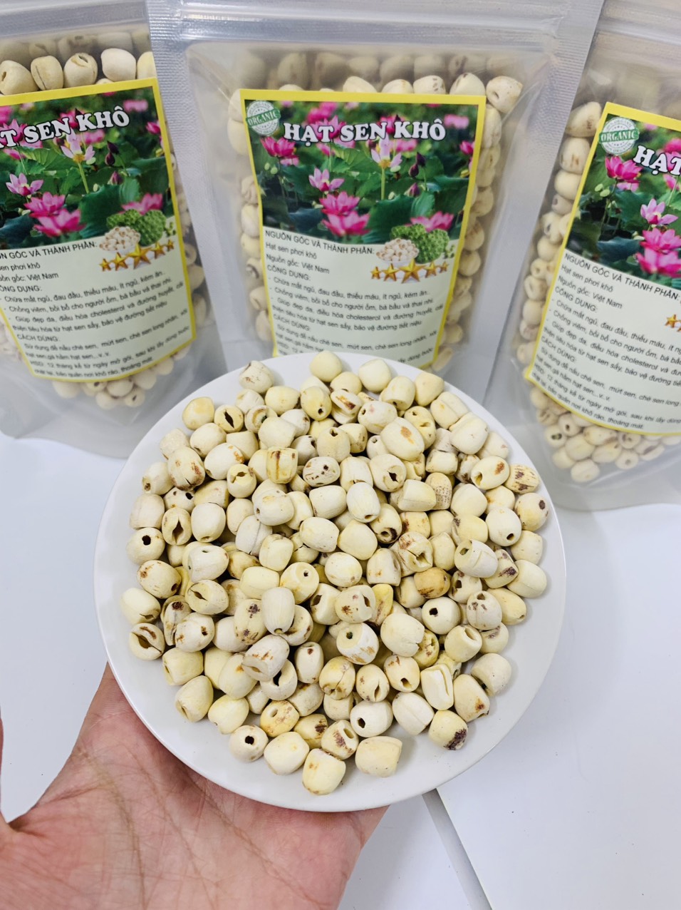 Dried lotus seeds , the type 1, stewed chicken lotus seeds, cooked tea, headache, insomnia, anemia, easy to sleep, sleep well, cowboy Body Tonic