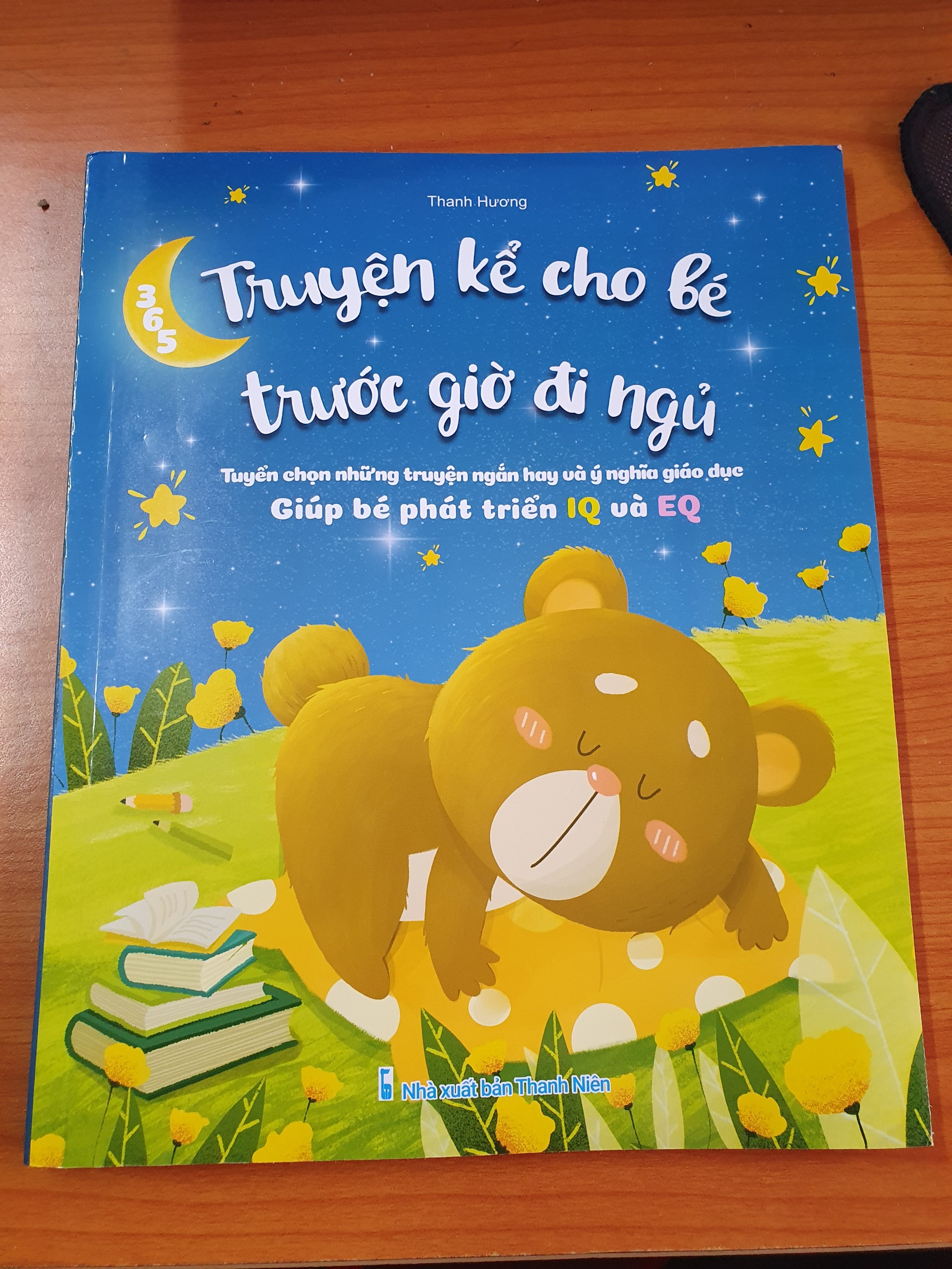 365 Truyện Kể Cho Bé Trước Giờ Đi Ngủ Giúp Bé Phát Triển IQ và EQ