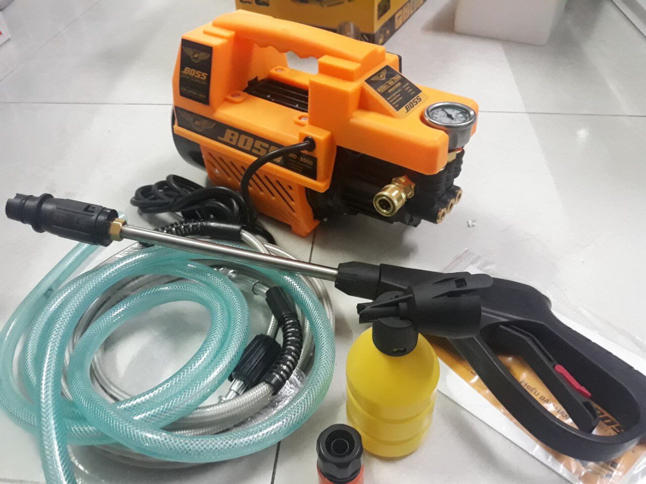 Máy xịt rửa xe mini gia đình áp lực cao Boss công suất 2000W moter lỗi đồng 100% Tặng kèm bình tạo bọt siêu tiện lợi