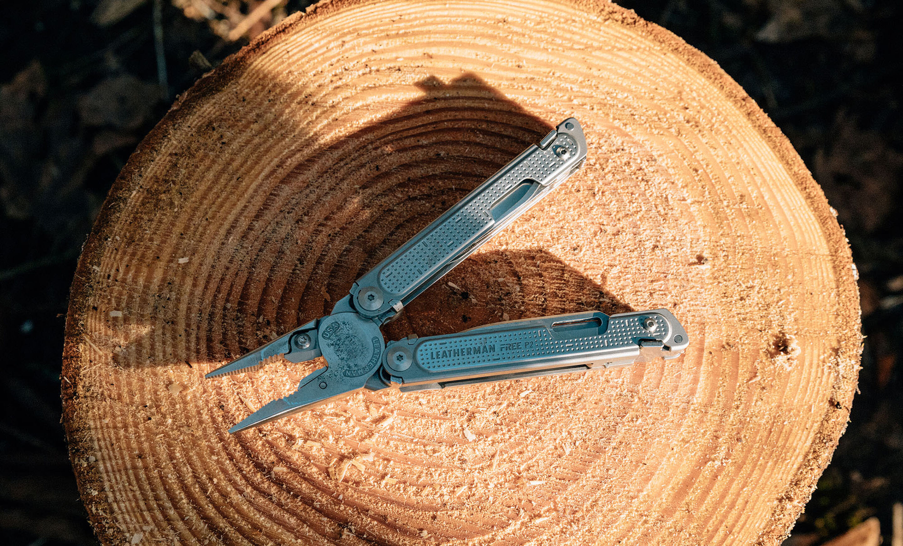 [Trả góp 0%]Dụng cụ cầm tay đa năng Leatherman Free P2 (19 tools) [Bảo hành chính hãng 25 năm]