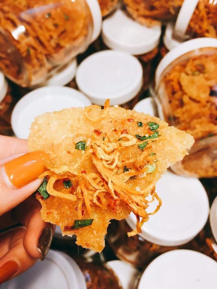 COMBO 3 HŨ CƠM CHÁY LẮC KHÔ GÀ HŨ 300GR