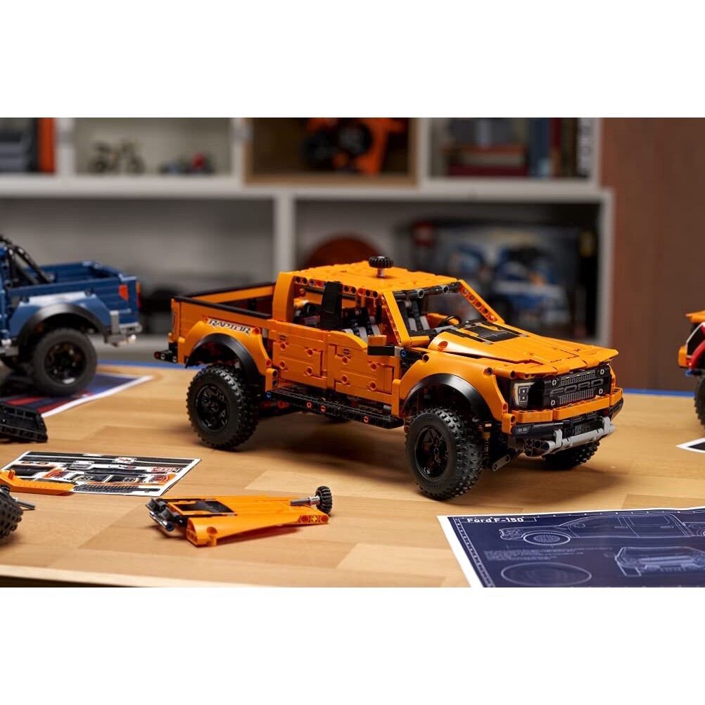 Đồ chơi lắp ráp LEGO Technic Ford F-150 Raptor 42126