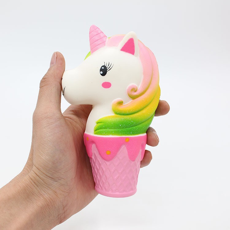 ĐỒ CHƠI SQUISHY BÁNH KEM DÂU ĐẸP