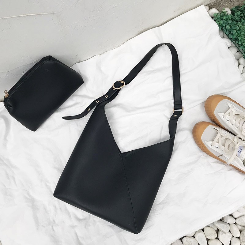 Túi Đeo Chéo Sẻ Chữ V