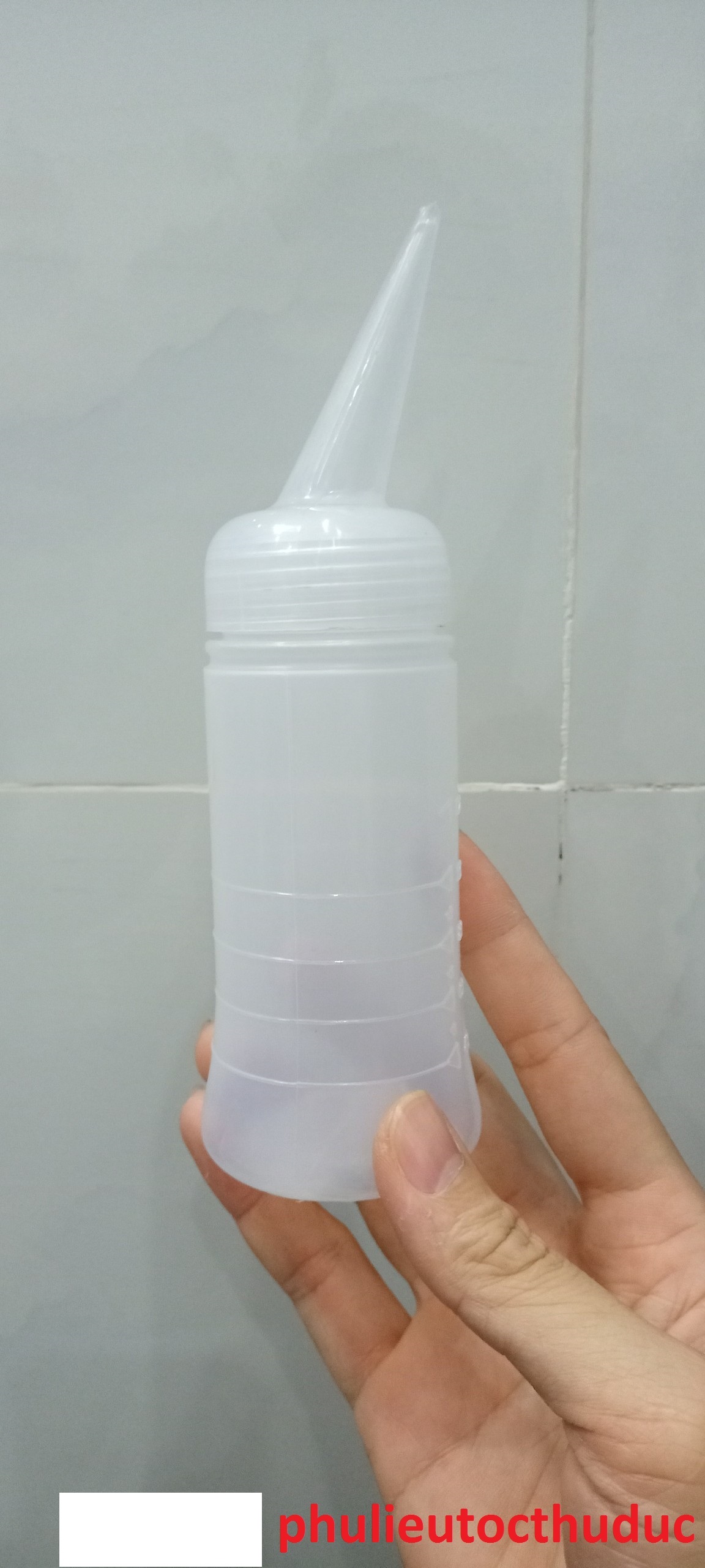 [HCM]1 bình tra dung dịch uốn lạnh cho tóc - phulieutocthuduc