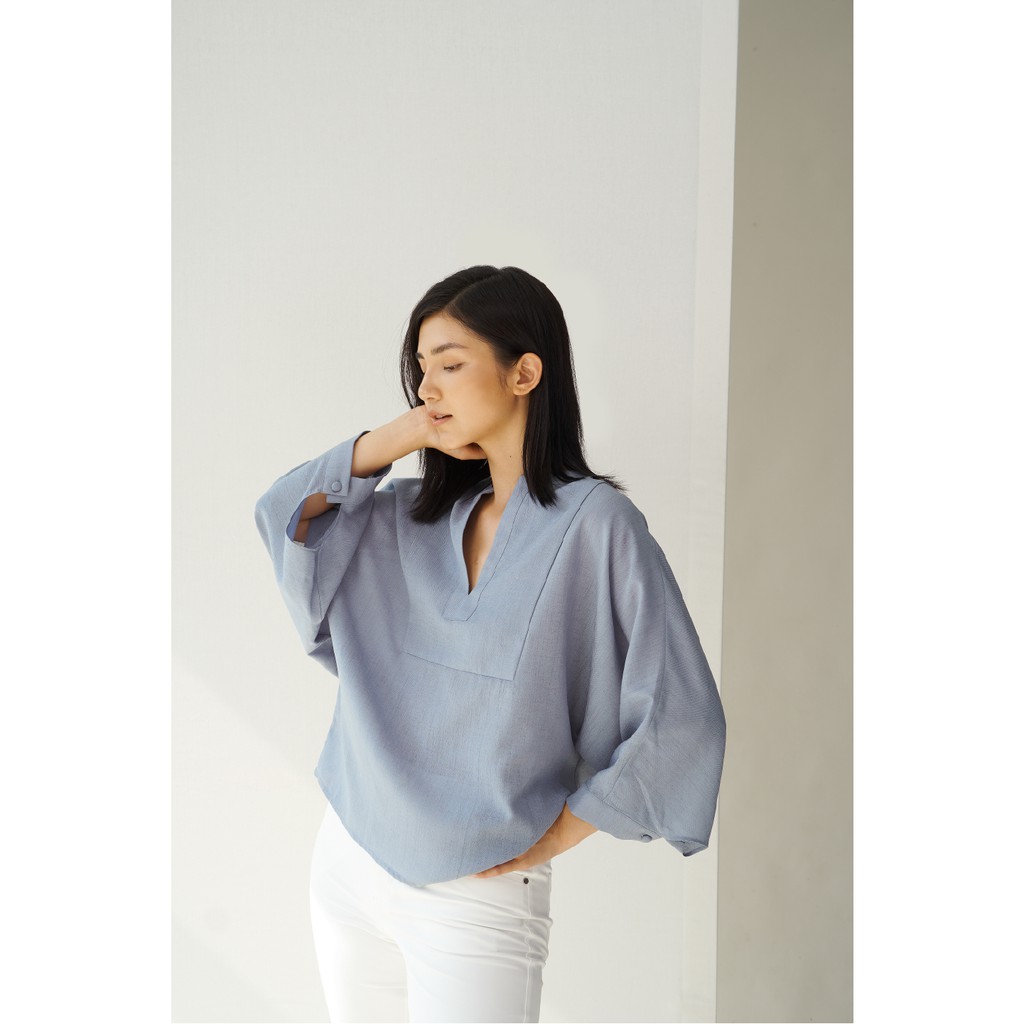 Áo cổ V lanh 2ND DATE TOP029W