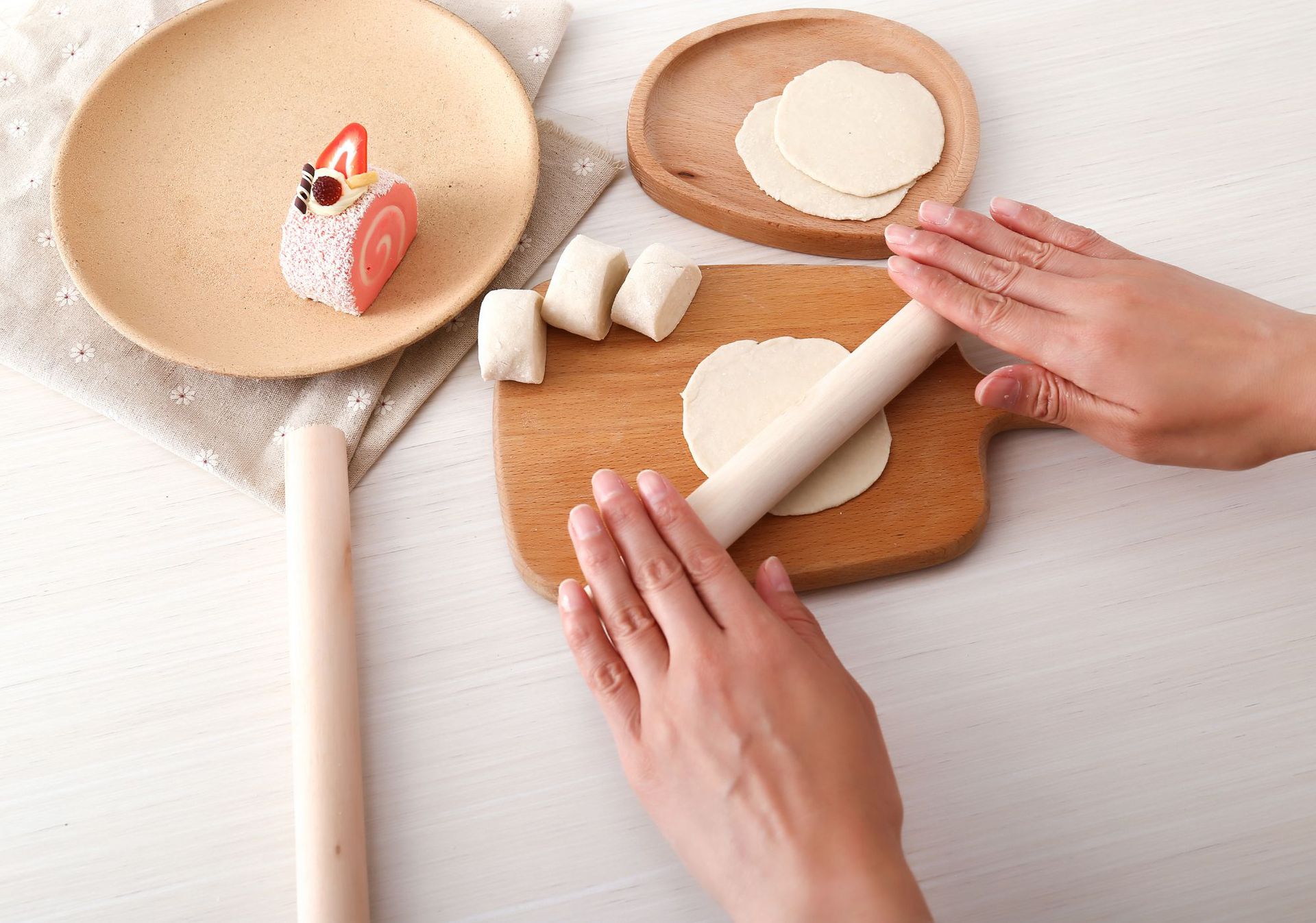 Cây lăn bột làm bánh bằng gỗ dài 28cm