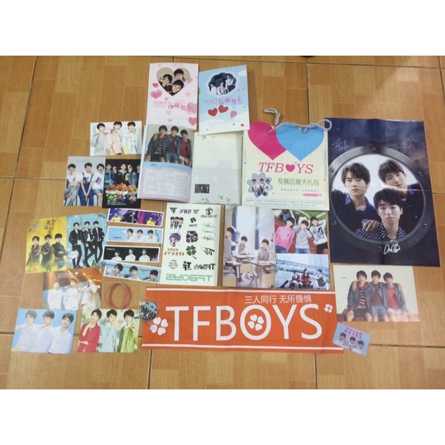Hộp quà Tfboys