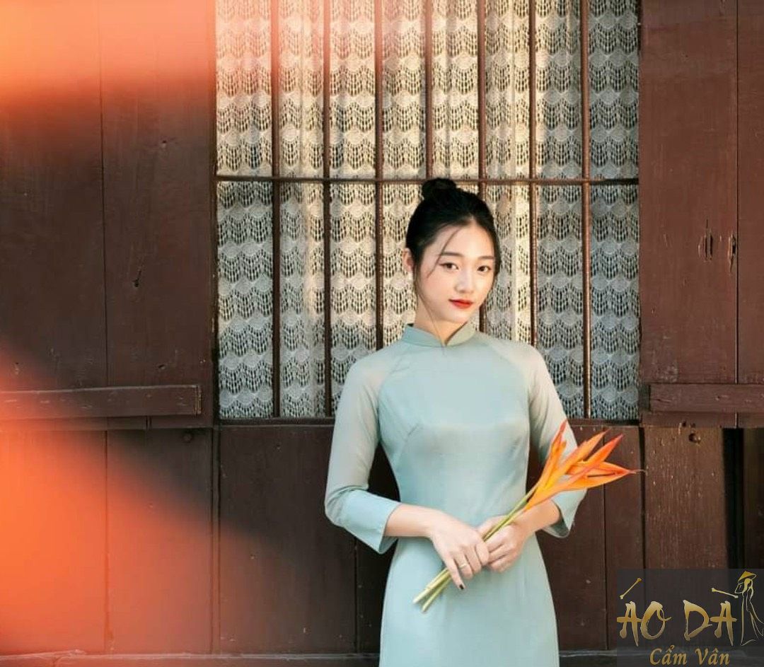 Áo dài lụa ngọc trai cao cấp nhà may Cẩm Vân