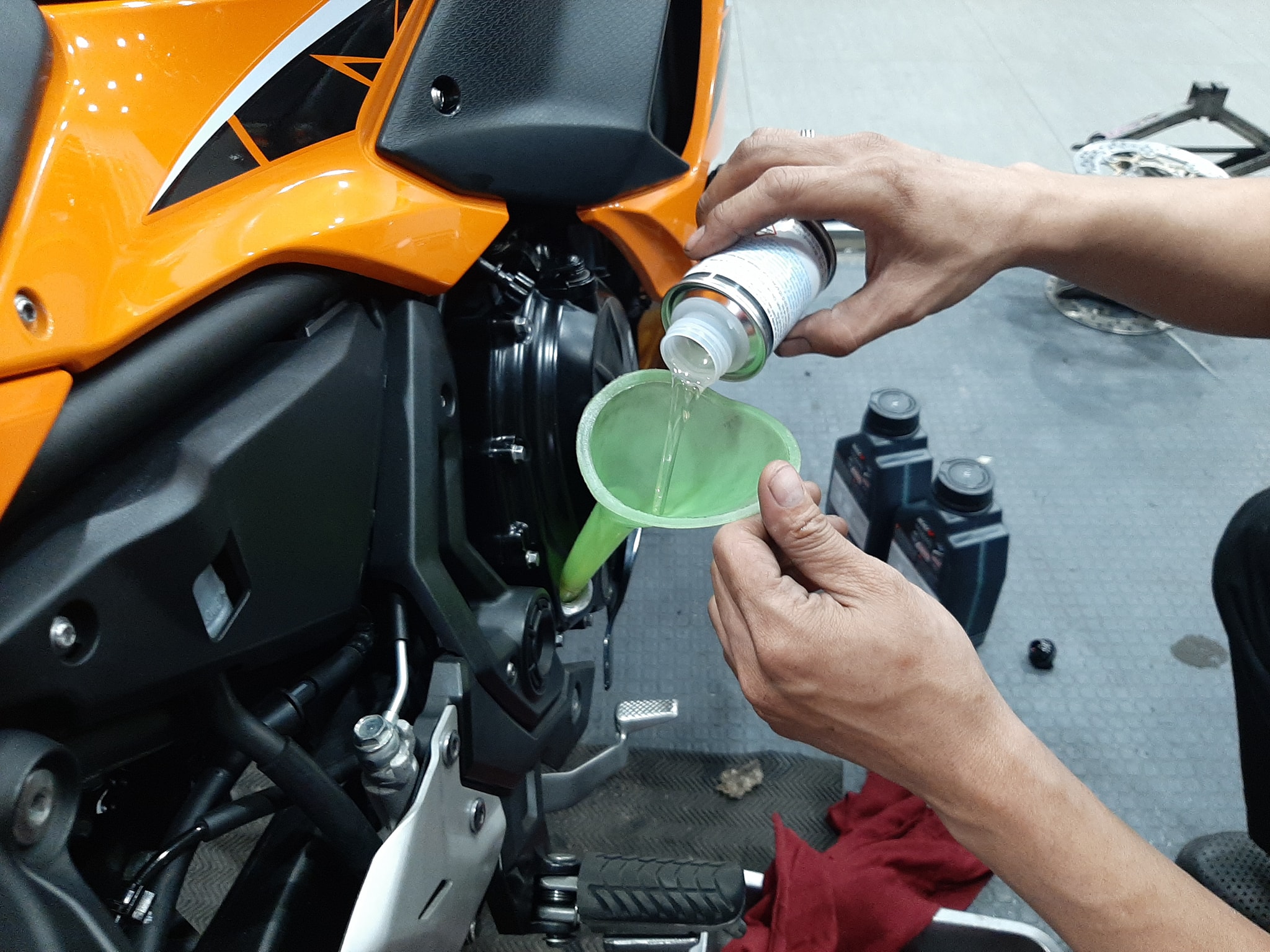 Dầu súc động cơ Liqui Moly Engine Flush 80ml