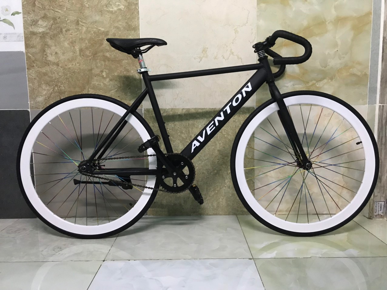 aventon fixed gear bike