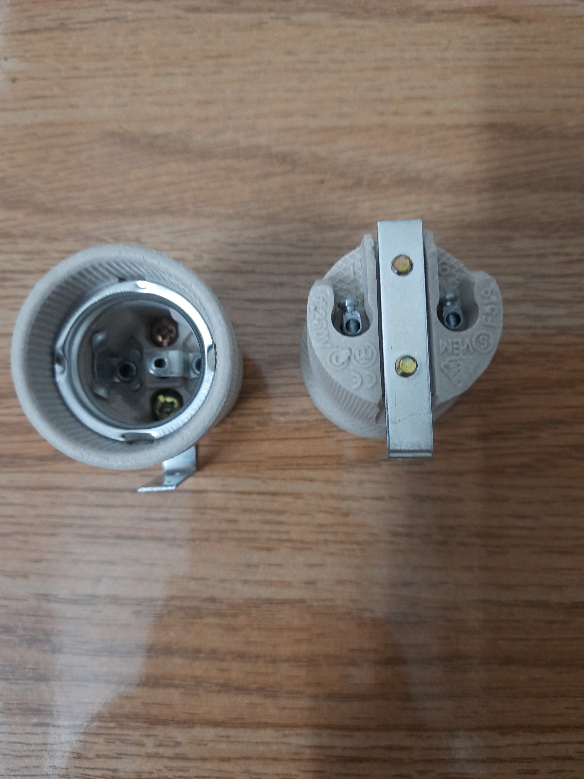 Đui đèn sứ E27