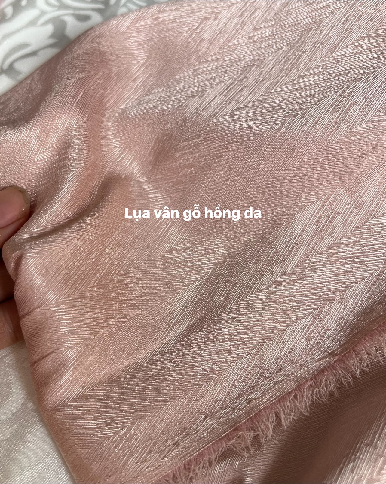 VẢI LỤA GẤM , LỤA VÂN GỖ MỀM ,CÓ GIÃN MAY SƠ MI , ĐẦM , BỘ ĐỒ LAM , ÁO BÀ BA