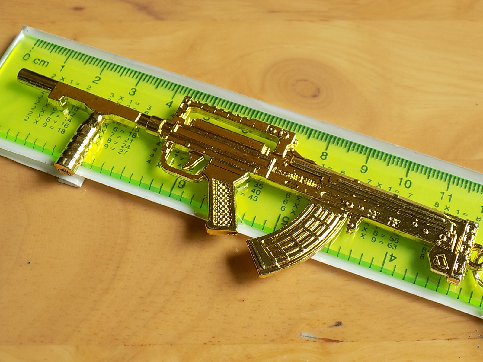 Mô hình game PUBG - Groza nhiều skin - dùng làm móc khóa hoặc trưng bày pupg