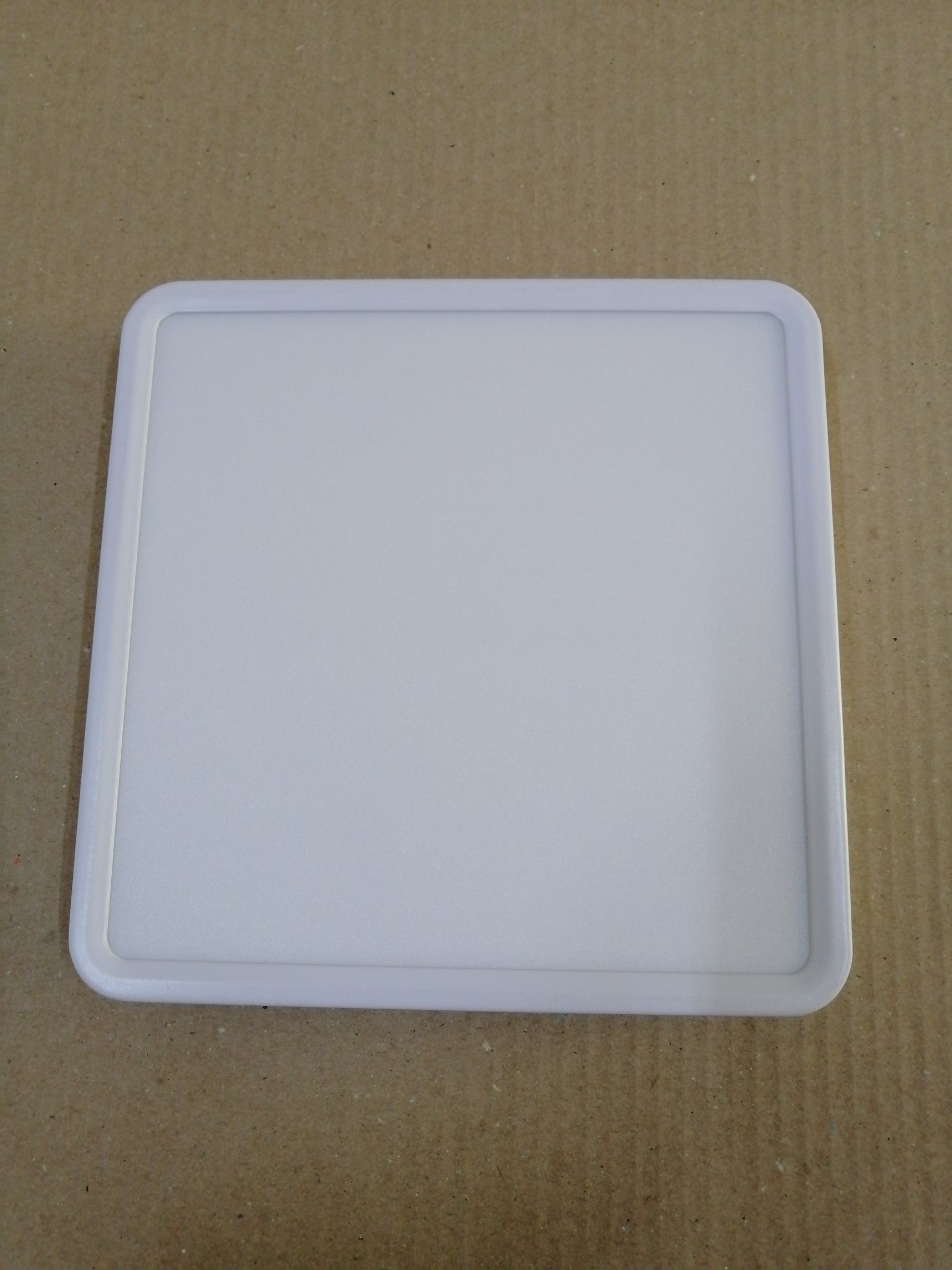 Đèn led ốp trần nổi 24W vuông sáng trắng