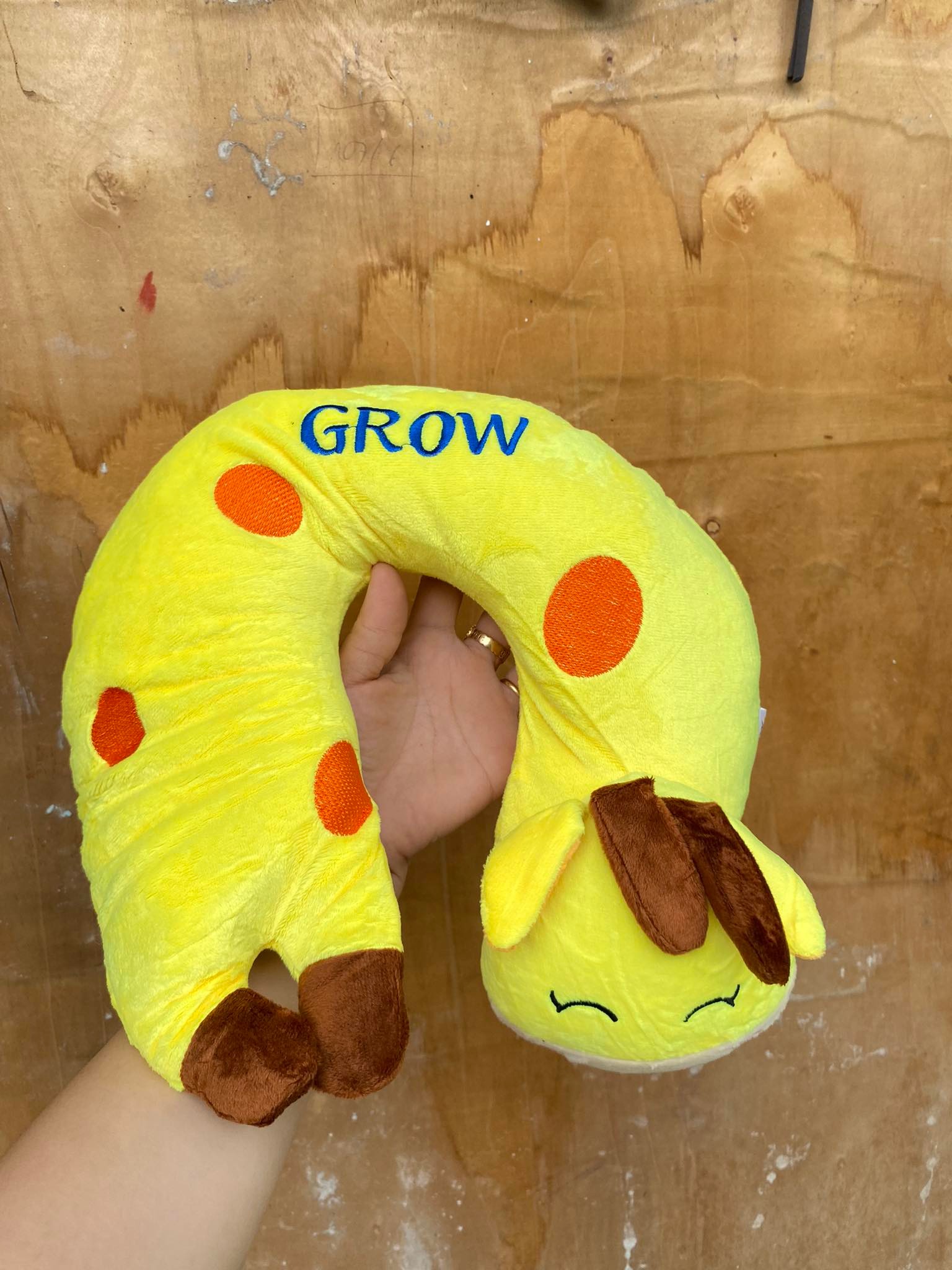 Gối kê cổ hình hươu - HÀNG KM ABBOTT GROW
