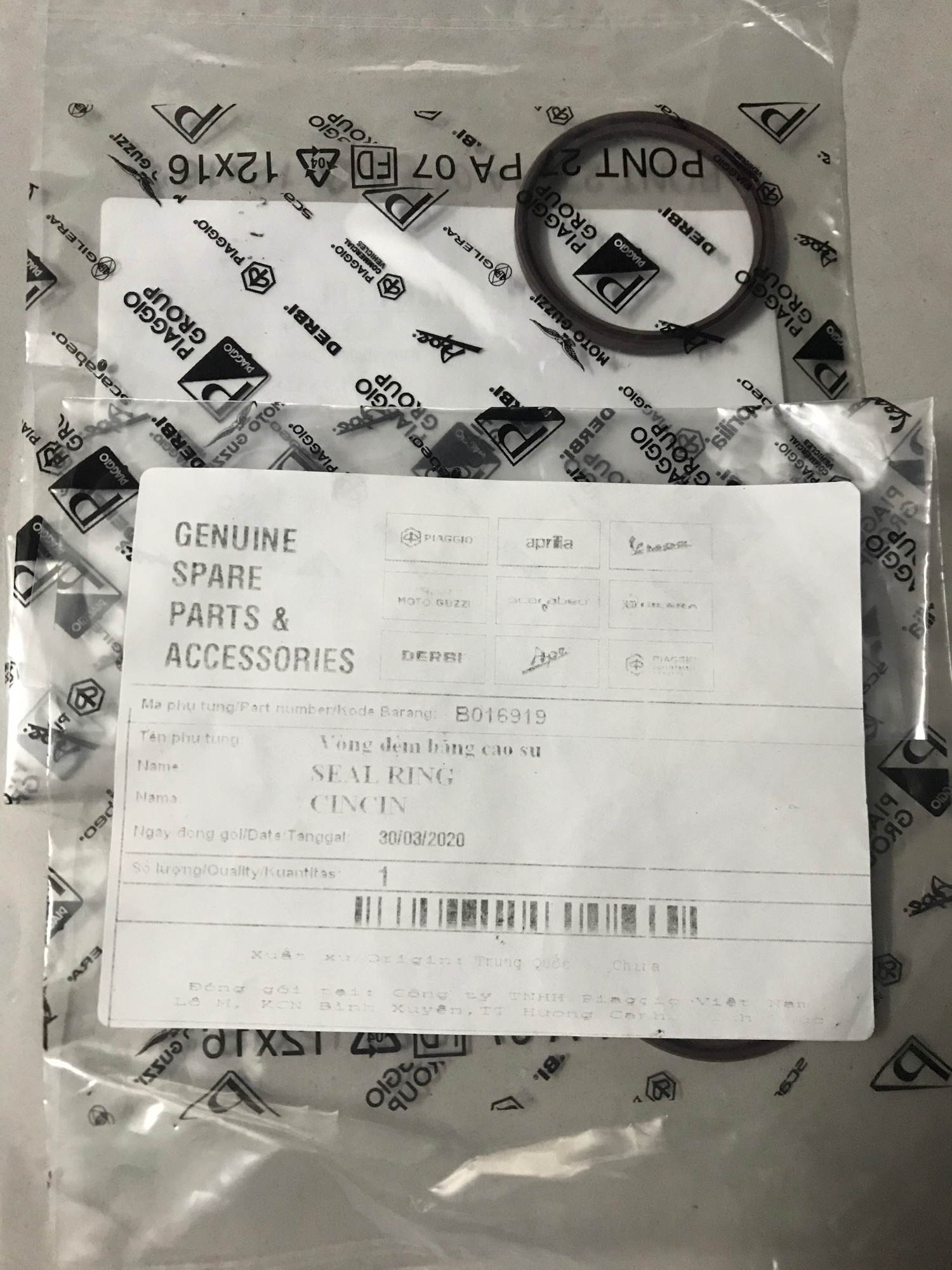 Cặp phốt puly xe Vespa đời 3v (125cc) hãng