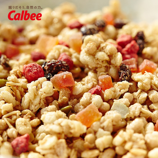 Ngũ cốc Calbee Nhật bản 750g Đỏ