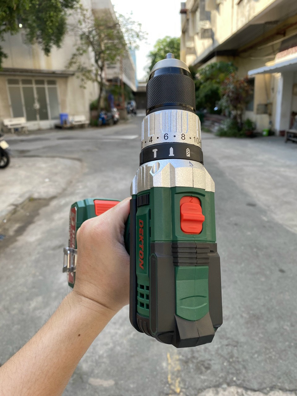 [HCM]DK-2130 Máy Khoan pin dekton 13mm 21v (Có búa)