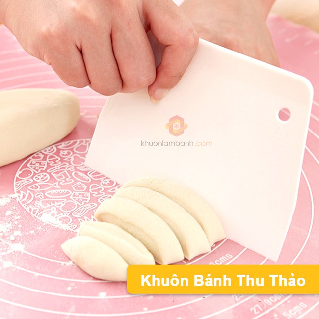 Dụng cụ chia bột bằng nhựa