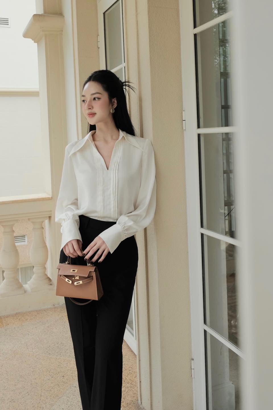 Áo sơ mi lụa cổ V HUONG BOUTIQUE BSSM35